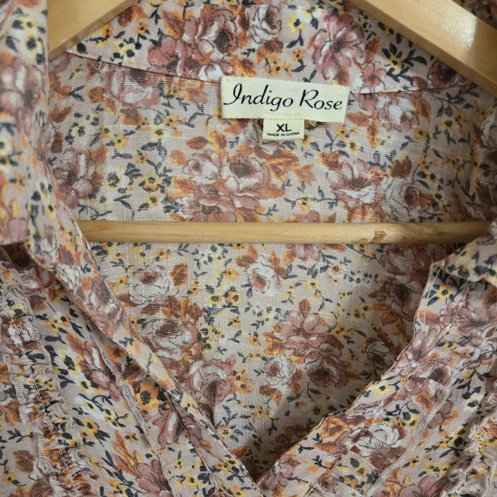 Indigo Rose pink Floral Button-Up Blouse with ruffles size XL - Picture 5 of 7
